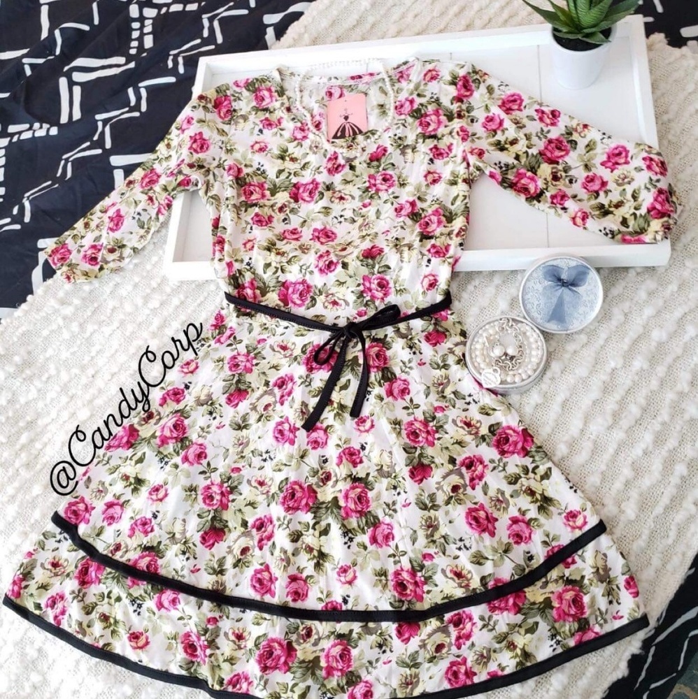 ***SOLD!!!*** Summer Floral Mini Dress